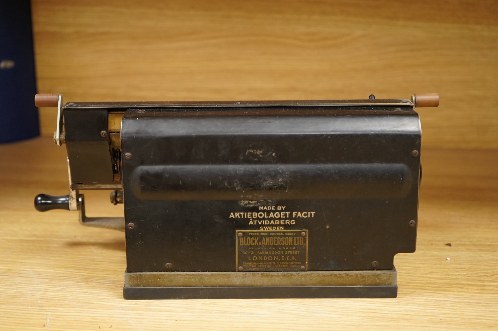 A Swedish Facit mechanical adding calculating machine, together with an Otis King’s calculator, model K, cased, (2).